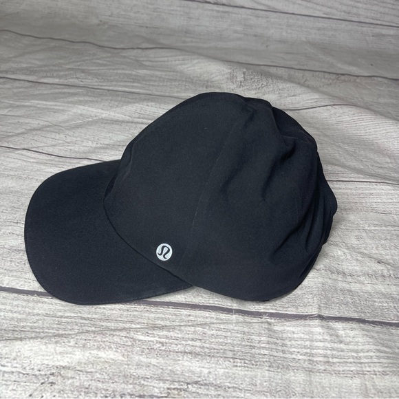 lululemon athletica Accessories - Lululemon Fast Free Run Black Stretch Adjustable Hat - OS